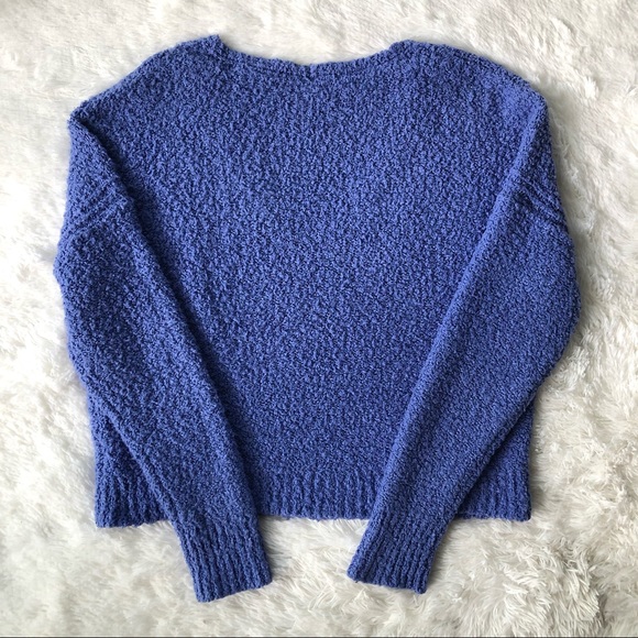 FREE PEOPLE • Finders Keepers Fuzzy Pullover Periwinkle Sweater V Neck SZ Small - Picture 14 of 16